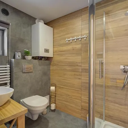 Tatil Evi Letniskowe W Centrum Tylicza *